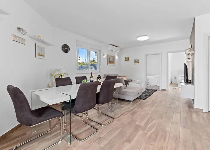 Moments * Rogoznica (Sibenik-Knin)